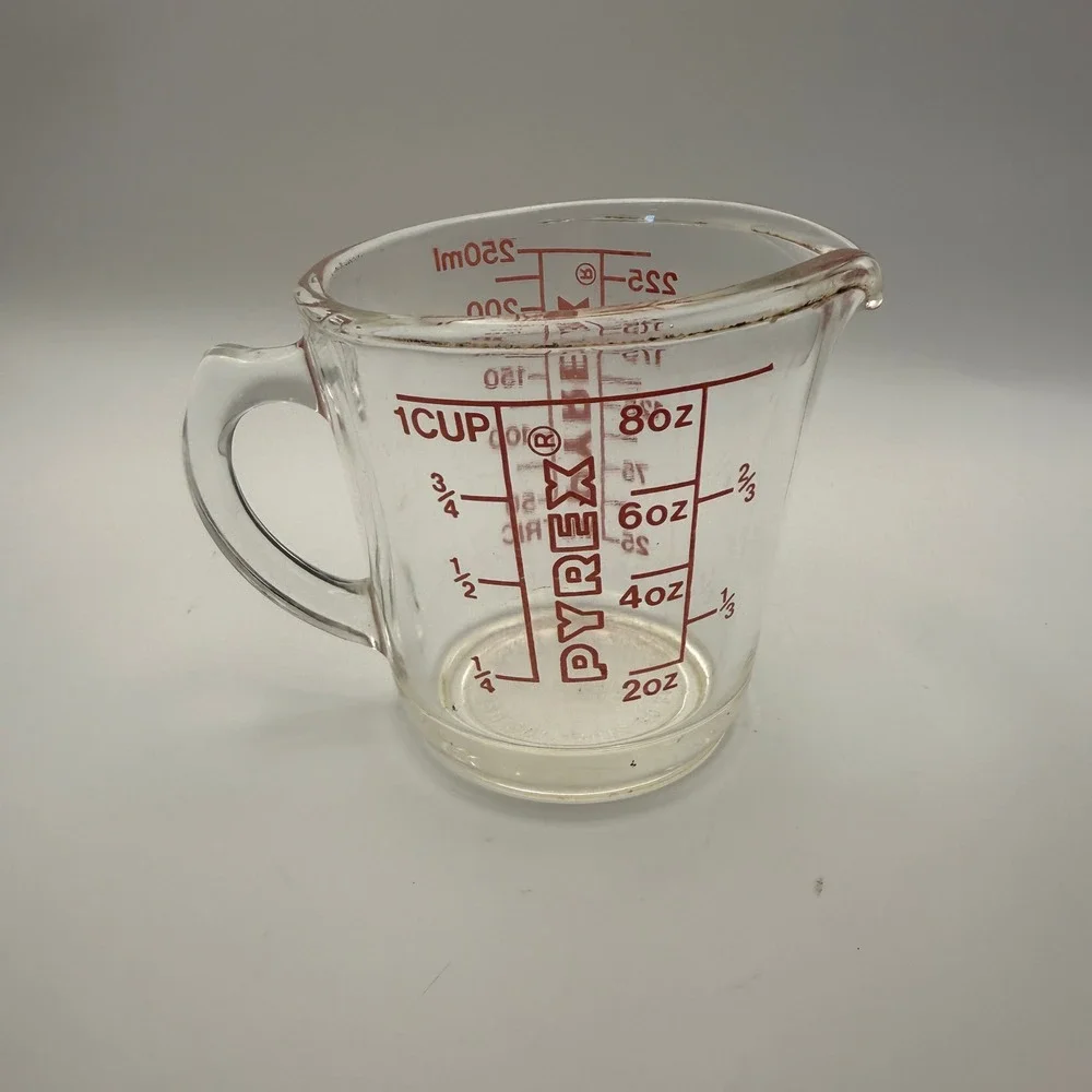 Vintage Pyrex 1 Cup 8oz 250ml Glass Measuring Cup Red Lettering D-Handle